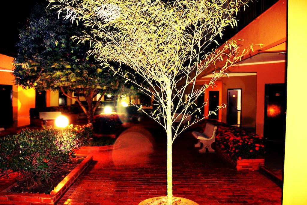 Hotel Marathi Park Рондонополис Экстерьер фото